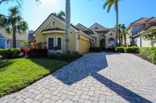 8422 Mallards Way, Naples, FL 34114-9488