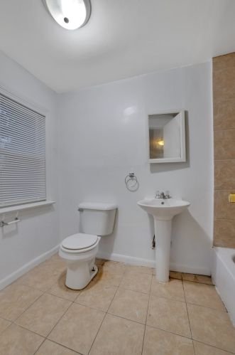 317 136 St, Chicago IL 60827-1823 exterior