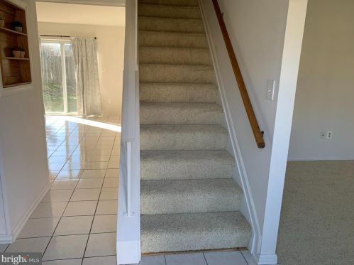 6255 Franconia Station Ct, Alexandria, VA 22310-2526