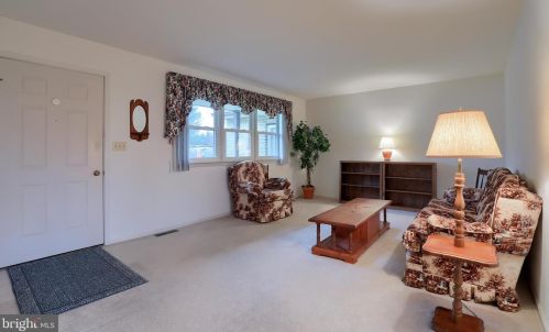 154 Amsterdam Rd, Lancaster PA 17603-9719 exterior