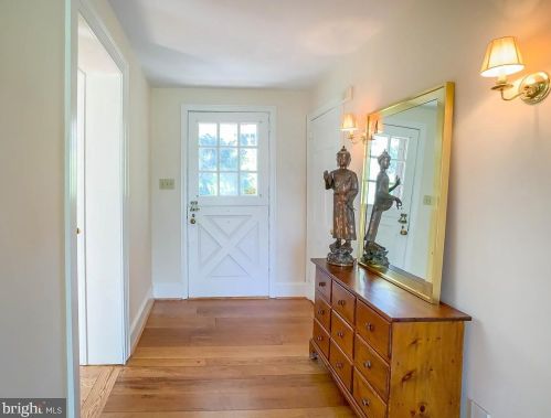 1936 Paper Mill Rd, Huntingdon Valley PA 19006-5814 exterior