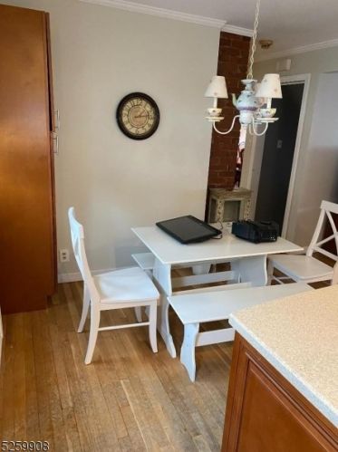 28 Phyllis Rd, Town Center NJ  07052-3526 exterior