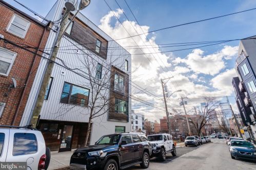 703 18th St, Philadelphia PA  19130-2804 exterior