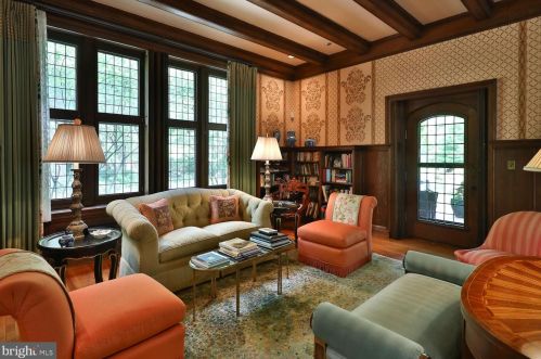 455 Chestnut Hill Ave, Philadelphia PA 19118-2712 exterior