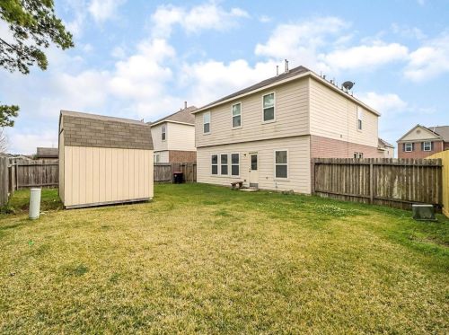 9519 Barr Spg Dr, Humble TX 77396-4229 exterior