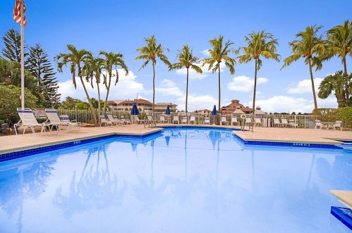 6819 Via Regina, Boca Raton FL 33433-3929 exterior