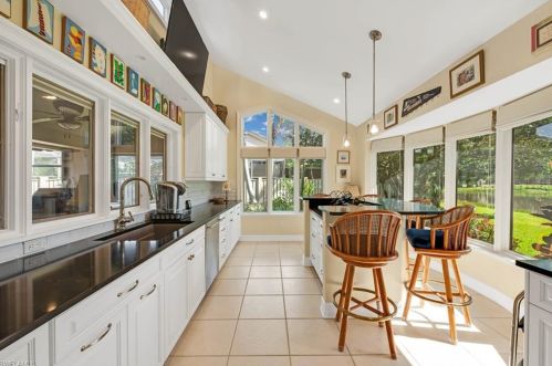 358 Edgemere Way, Naples, FL 34105-7151