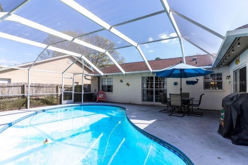 9724 Cypress Pond Ave, Tampa FL 33647-1841 exterior