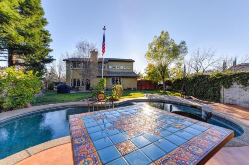 1079 Mallard Cir, Folsom CA 95630-7507 exterior