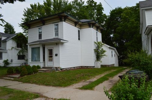 246 Mill St, Big Rapids, MI 49307-1722