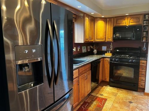 1477 Prospect Rd, Pittsburgh PA 15227-3733 exterior