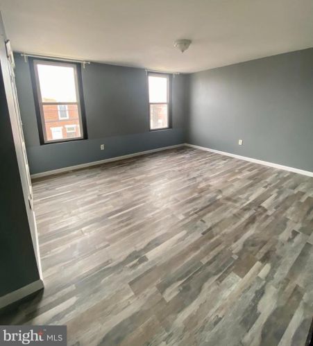 1924 4 St, Philadelphia PA 19122-2206 exterior