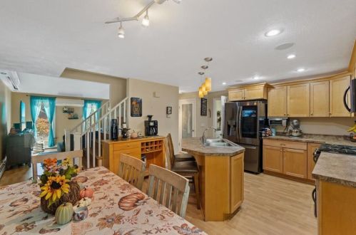 70 Colvintown Rd, Coventry, RI 02816-8512