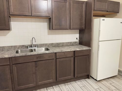 237 Straight Ave, Grand Rapids, MI 49504-5633