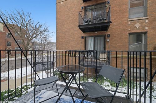 1653 Addison St, Chicago IL 60613-3650 exterior