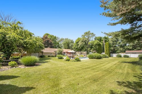 2530 G Ave, Kalamazoo MI 49004-1958 exterior