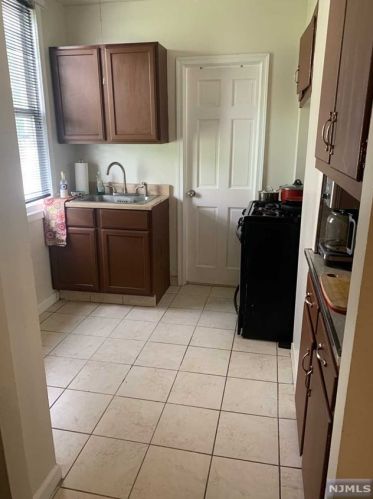 150 Maple St, Fairview NJ  07022-1511 exterior