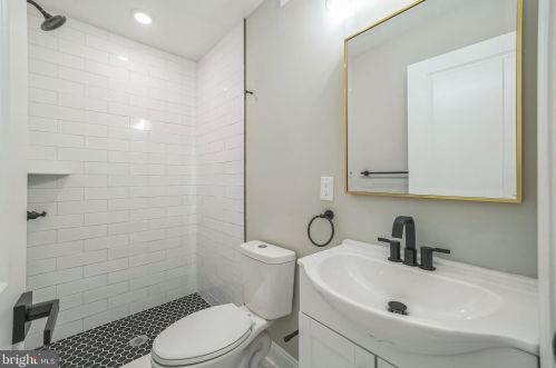 1702 22nd St, Philadelphia PA 19140-3831 exterior