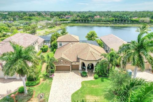 9406 Italia Way, Naples, FL 34113-7734