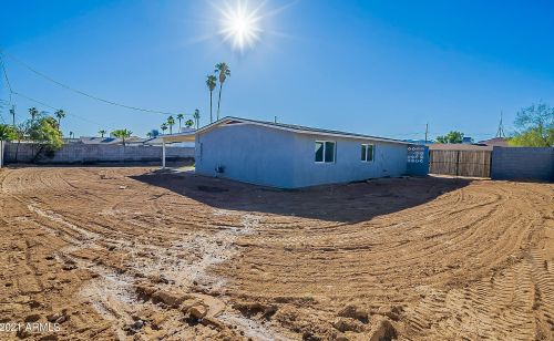 3202 Captain Dreyfus Ave, Phoenix AZ 85032-6706 exterior