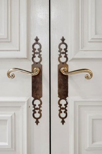 82 Inman Cir, Atlanta GA 30309-3384 exterior