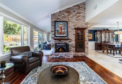 211 Pleasant Oaks Ct, Concord, CA 94523-2571