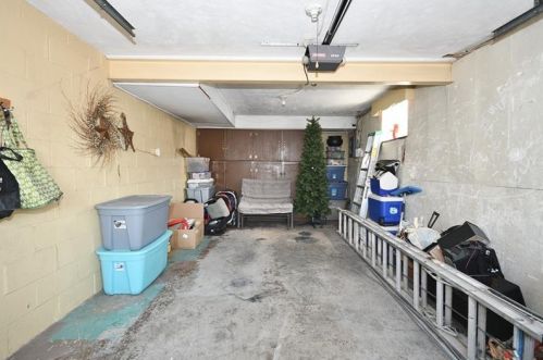 926 Agnew Rd, Pittsburgh PA 15227-3902 exterior