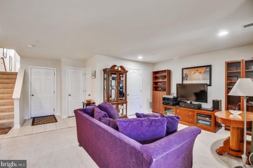 7417 Macon Dr, Glen Burnie MD 21060-8387 exterior