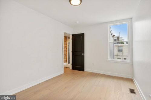 1524 18 St, Philadelphia PA 19146-4612 exterior