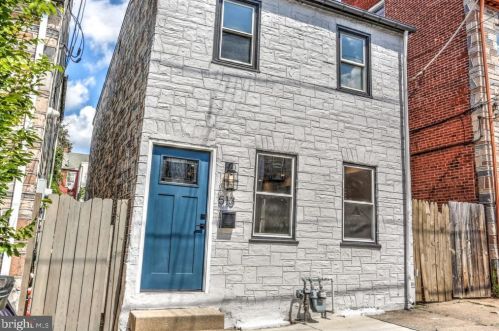 513 Poplar St, Lancaster PA  17603-5234 exterior