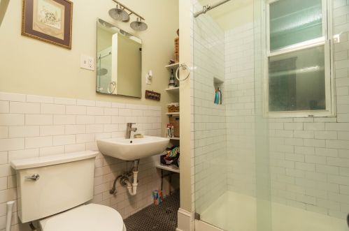 2014 Roscoe St, Chicago IL 60641-4015 exterior