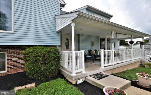 108 Berks St, Pottstown, PA 19464-6209