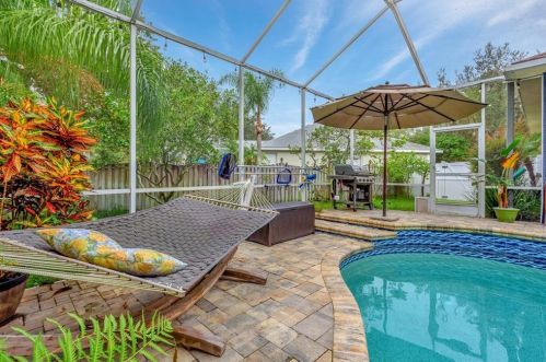 15410 Heathridge Dr, Tampa FL 33625-1638 exterior