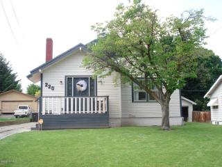 220 24 Ave, Yakima WA  98902-5123 exterior