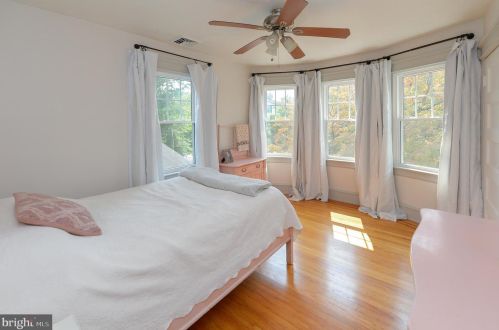 905 Linwood Ave, Camden NJ 08108-3157 exterior