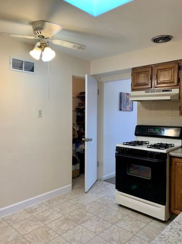 1328 Mendell Dr, Saint Louis MO 63130-1516 exterior