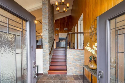 1175 Kaeleku St, Honolulu HI 96825-3007 exterior