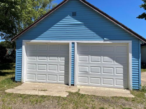 1054 Amity Ave, Meskegon MI  49442-3711 exterior