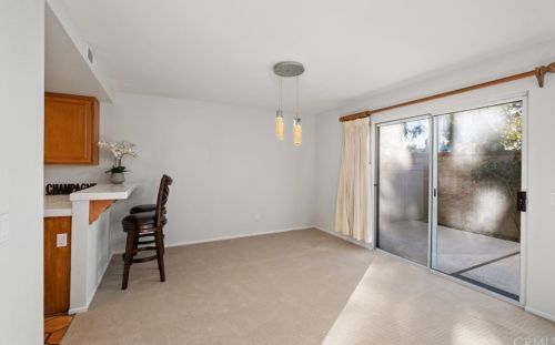 2182 Avocado Dr, Tustin CA 92782-8348 exterior