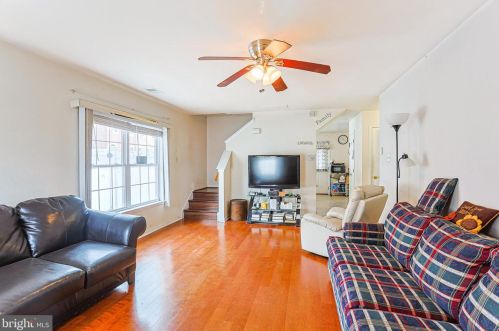 1537 19 St, Philadelphia PA 19121-4120 exterior