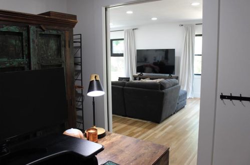 9781 Ash Creek Dr, Dallas TX  75228-3601 exterior