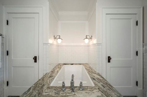 3819 Leona St, Tampa FL 33629-7823 exterior