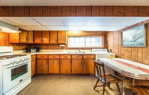 295 Draper St, Springfield MA 01108-2908 exterior