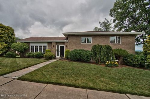 203 Mary Ln, Scranton PA  18505-2754 exterior