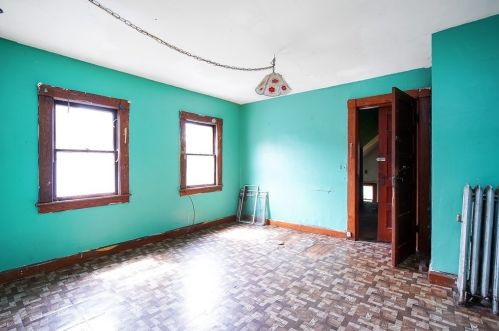 54 Lester St, Springfield MA 01108-2140 exterior