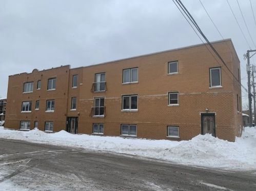 7216 Altgeld St, Chicago, IL 60707-2000