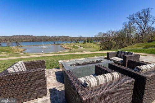 18285 Mullfield Village Ter, Leesburg VA  20176-7466 exterior