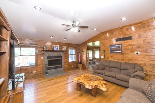 22116 Frontage Rd, Joliet IL 60431-9039 exterior