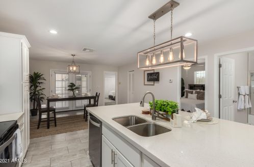 2502 22 Ave, Phoenix AZ 85009-1926 exterior