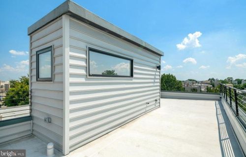 2106 Ellsworth St, Philadelphia PA 19146-2419 exterior